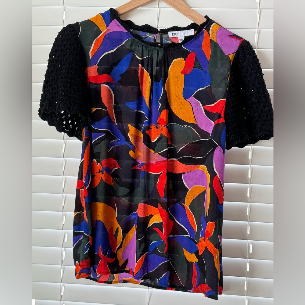 DR2 Top Black Crochet Puff Sleeves and Collar